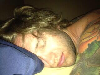 loganmaltais's tweet photo. Bed head #mornings @Rene__Michelle http://t.co/UR7O0erR0x