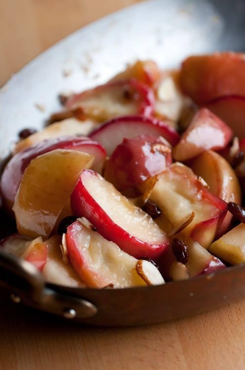 AttackFat's tweet image. FACT: People who eat grapes and other grape products take in more nutrients than people who don't.