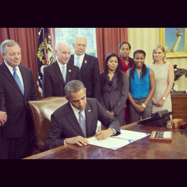 Proud of our sister! Only Latina in the Oval Office! #ΛΘΑ #1975 #MakingADifference #LeadersOfTheWorld