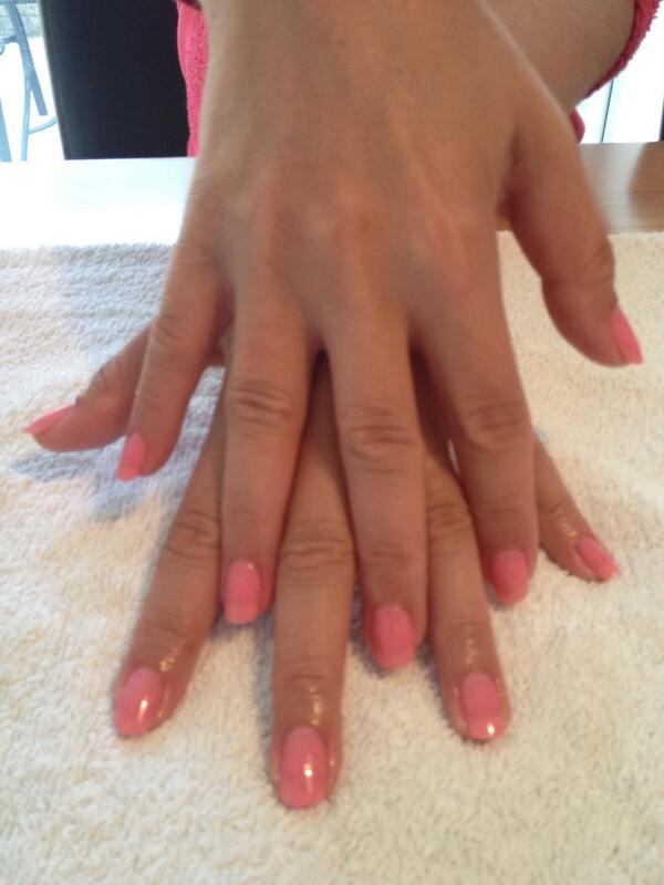nailvibe1's tweet image. Gotcha for Amanda Roebuck #Shellac #CND #gotcha #pinkshellac