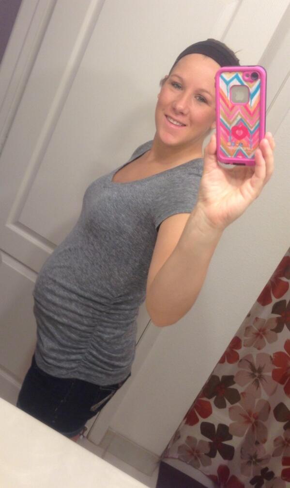 lacey_travis's tweet photo. 6 months down! 💗🎀 http://t.co/fOnmWSSa8s