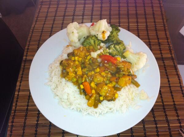 emma roberts tweet media