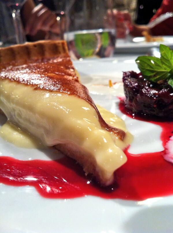 Delish! “<a href="/RemirezdeGanuza/">Remirez de Ganuza</a>: Terminamos con la tarta de queso Idiazabal <a href="/queso_idiazabal/">Queso Idiazabal</a> #Zuberoa. Tenéis que probarla!