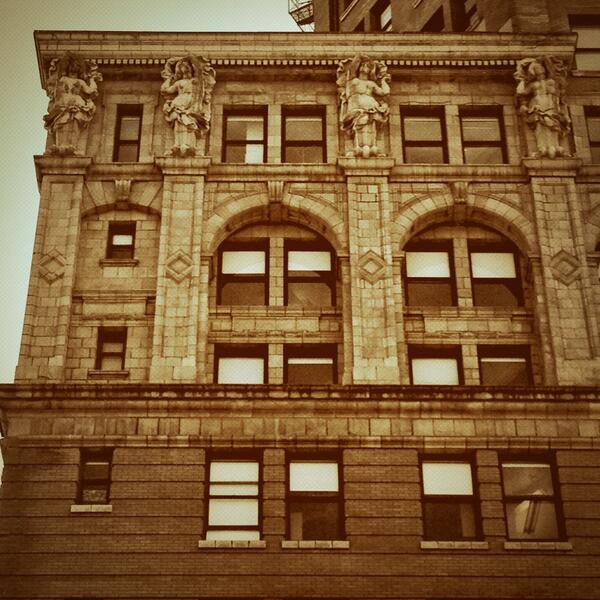 kellanhiggins's tweet image. Some of the only cool terracotta we have in #Vancouver #missingChicago #OldBuildings #suntower