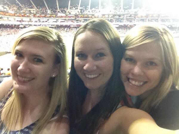 barnesblvd's tweet photo. #godbacks http://t.co/HmYnPb71Ak