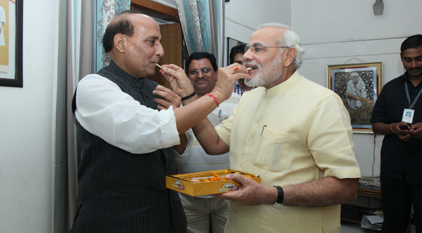 bjppuducherry's tweet photo. Shri Rajnath Singh’s speech at OFBJP function in New Jersey (USA) - http://t.co/tU56JJoBDZ http://t.co/WvwXJ7BFjs