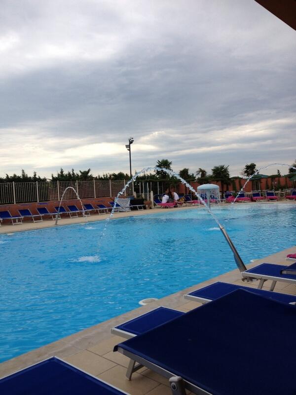 RadoThibaut's tweet photo. Petit resto @manonledent #tranquil #onestbien http://t.co/O0r3oZr5sn