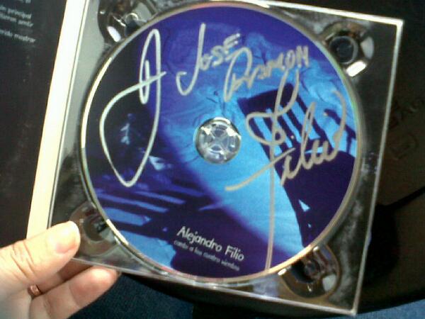 MadelynPerez's tweet image. A tu salud JoseRa! Donde quiera que estés. #NP Dicen #Filio