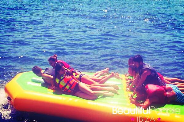 AlbertoGarSa's tweet photo. Boat Party Ibiza! http://t.co/FI2inq6BiM