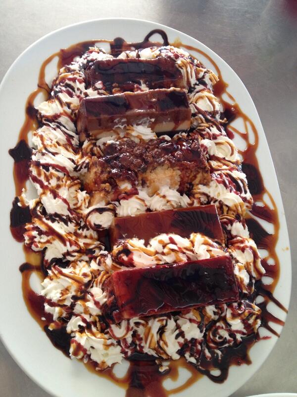 FGHaldon's tweet photo. Y el postre, pa la digestión #elcubanito #chipiona http://t.co/yEbJXHzM1K