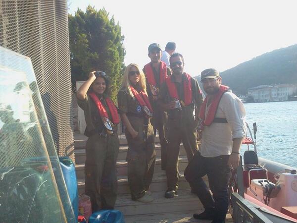 Boğaza açılmışken artık cay molasını GS ( buz ) adada verelim bari şampiyonu kutlayalım dedik :D