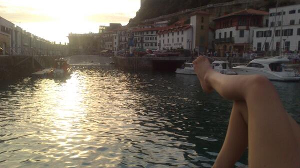 ZaidaMartn's tweet photo. #puerto #Donosti #verano @elvirimia http://t.co/LFYu2K20qK