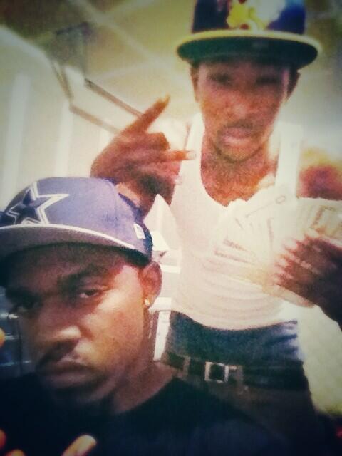 TooDeepKing's tweet image. @tweetitbishhh IF I AIN'T GETTIN TO THE MONEY THEN THERE'S SOME WRONG