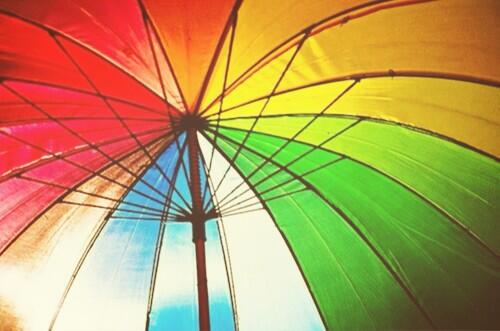 IsisBot's tweet image. 泣いてもいい雨降る夜はひと眠りして朝を待てばいい
隣町も雨は降ってるまた明日歩けばいい

You may cry and try No Pain No Rainbow