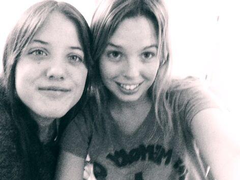 chapubraniasok's tweet photo. Feliiiiiiz cumpleeeeeee @lumiguens te quieroo ♥♥♥ http://t.co/pGNmh8LHdQ