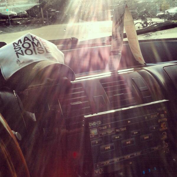 NelsonTaveras's tweet photo. #FacesDanceClub #MakeSomeNoise #Hats #Champagne #OpenBar All night long 15/08/13 Dont miss it!! http://t.co/jqaVKFCPbM