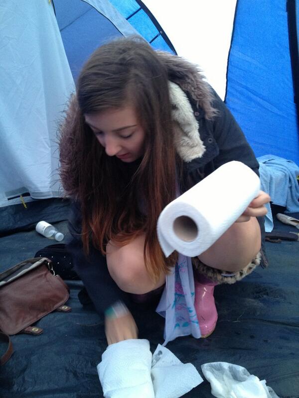 abbie_hunt's tweet image. Tents soaking #CampingProblems😢