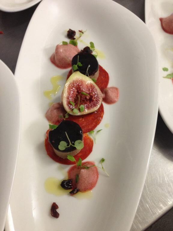 MattMerrin's tweet photo. Pâté &amp; figs #Food #lunch http://t.co/WR8bwmunK9