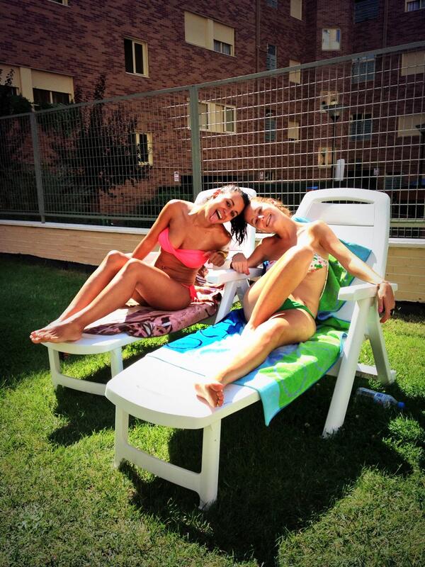 CelyaSM's tweet photo. De piscineooo madrileño @MartaSoto89 http://t.co/LKuEdrm1JS