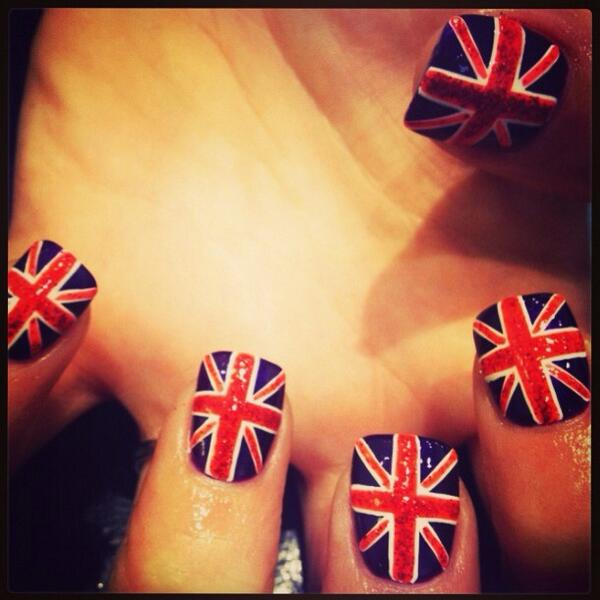 Pipsparlour's tweet photo. Nail art now available #unionjacknails http://t.co/2IqJ0KMXWR