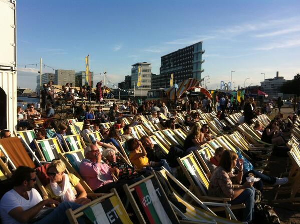 Pluk de nacht: openlucht bioscoop in haven Adam. Er is nog plek! Ook leuk campagne-idee? #genieten #plukdenacht