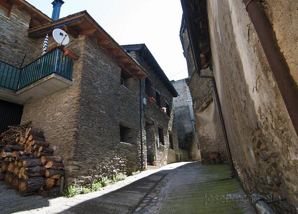 JosepMCorbella's tweet photo. Surp, vall d #Assua, #pallars http://t.co/f02X42TaIr