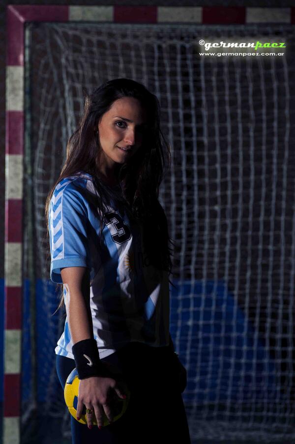 Book fotográfico de jugadora argentina BRpYaaOCIAAwTpt