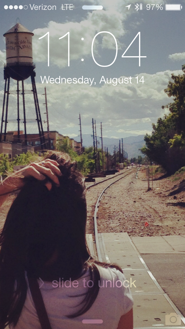 yoavlurie's tweet image. I figured out how to make #io7 look great: put a photo of @skimayeva on the lock screen. #ProTip