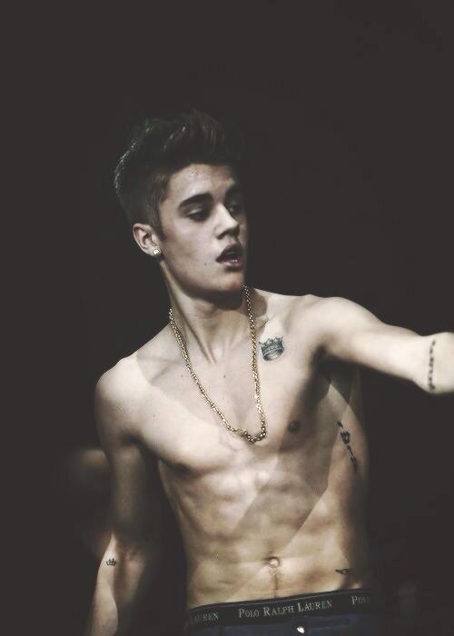 HSelenaG's tweet photo. @LillyFakee HI http://t.co/uvZUNhyzu9
