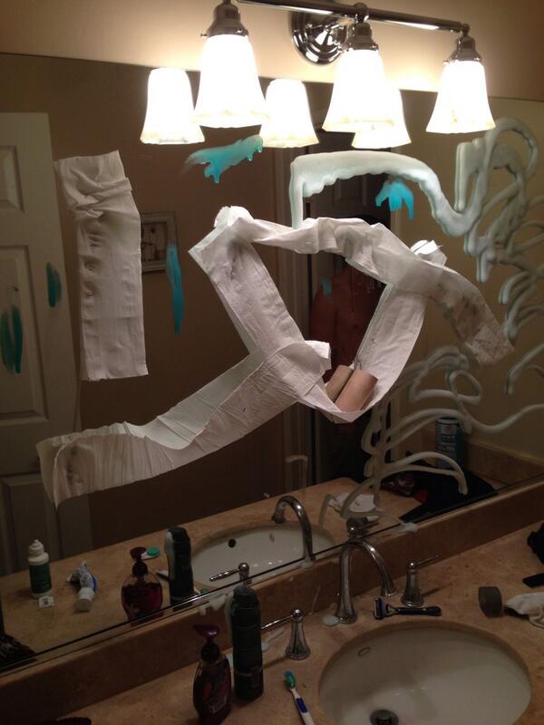 RickyPDillon's tweet photo. #O2LhouseUpdate ((try and guess who did it)) http://t.co/J2dczTIZjE