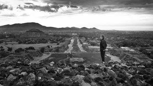 volar es también subir escaleras de piedra hasta este cielo llenos de preguntas <a href="/Dolores_Heredia/">Dolores Heredia 🐳</a> #icaro #clown