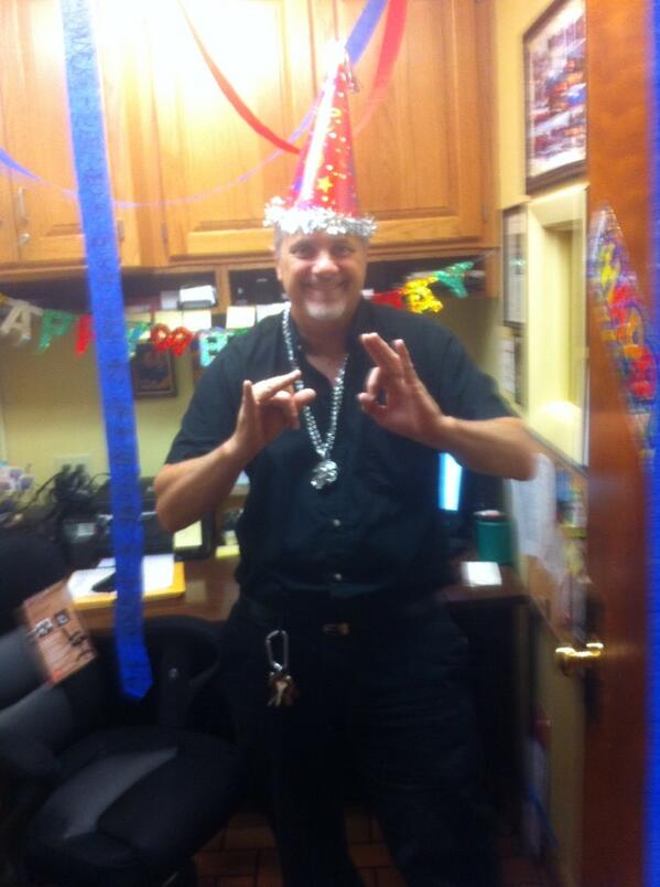 Liiiaaanee's tweet photo. So this is our boss right now. @StevesMinions http://t.co/ebGJIKc2Z9