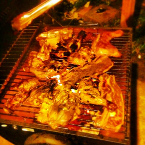 bankofthefsm's tweet photo. Mmmmmm..... Dinner is served.. #BibiQ http://t.co/JDFpQ6W6j7