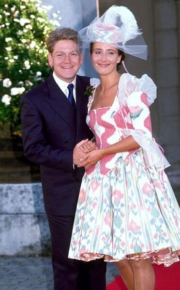 KennethBranagh3's tweet photo. Kenneth Branagh and Emma Thompson on their wedding day! Wow they made a great couple #wedding #emmathompson #couple http://t.co/H3wKI6CnUI