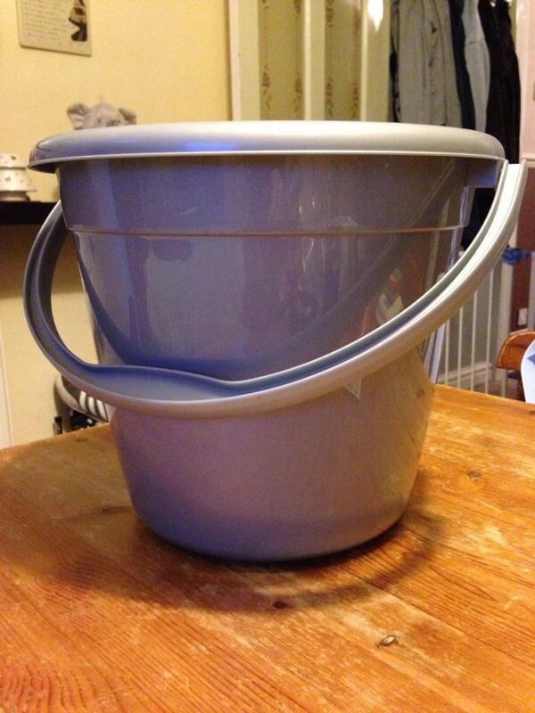 thebabyjonesy's tweet image. #WeeBucket purchased. Ready for #VFest with @Rothers83