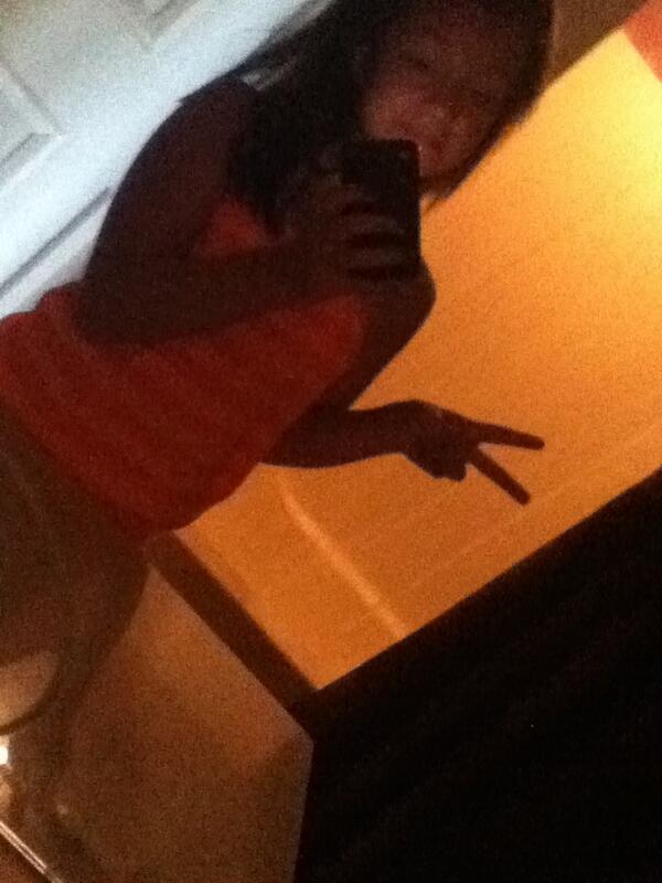 cheerleader_5's tweet photo. What upp people http://t.co/1TJ4bEWhcH