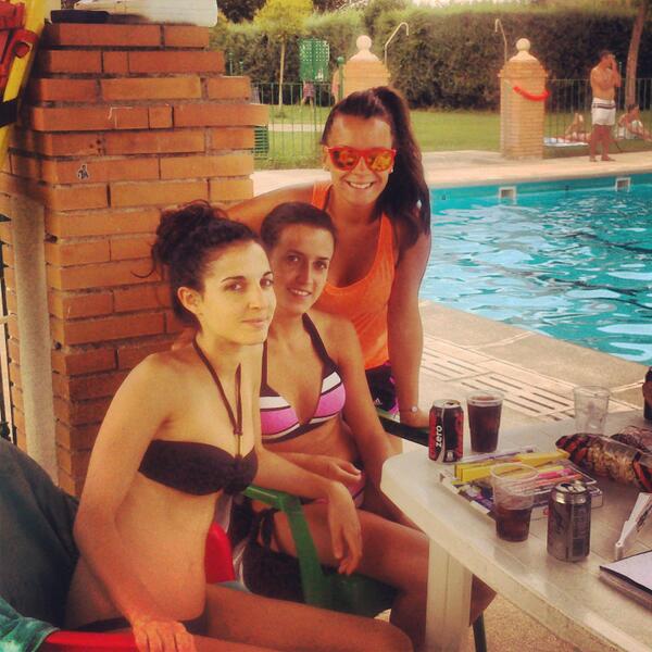 #piscineo #merendeo #coloreo #nohayvidasinmuerte #cagadasvarias <a href="/SaraBP02/">Sara Bejarano Pérez</a> <a href="/patripm110588/">ppm</a> <a href="/cristy_m13/">cristina</a>