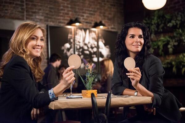 #RizzoliandIsles has been renewed for a FIFTH SEASON! We give this news a 10!! Read more here: tntnewsroom.com/tnt-summer-201…