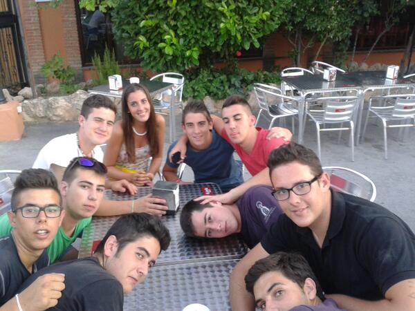 Postureo_fatima's tweet photo. Despues del moro al quinto jajaj http://t.co/zJyf9mFjs2