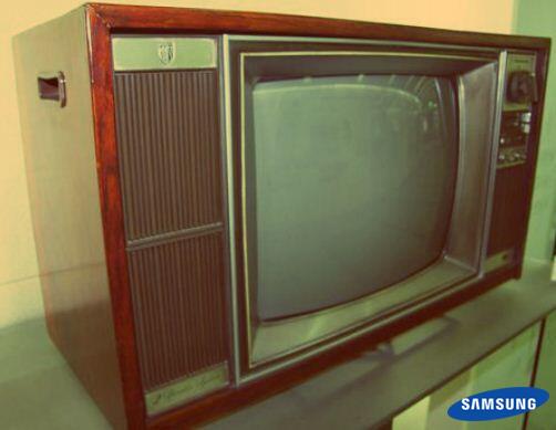 SamsungUS's tweet image. What did your first TV look like? #tbt