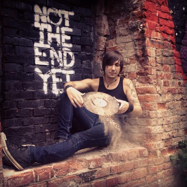 obe_rek's tweet photo. #обе_рек #obe_rek #band #new #release http://t.co/GPLyAQEJHp