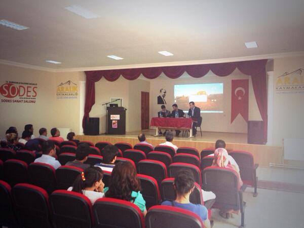 Aralik76's tweet photo. Dernekler Baş. Yard., Sn. Kaymakamımızın daveti ile ilçemize ziyarette bulunup, STK ve ARGE bilinci semineri verdi. http://t.co/I7RMVClmbd