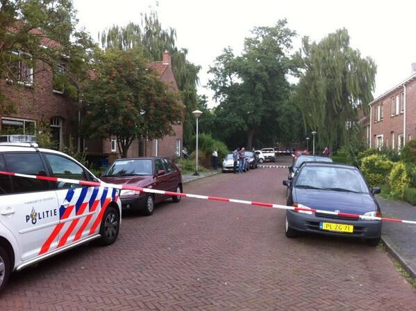 stougie's tweet image. Woningiverval in de Rijpstraat in Zwolle. Omgeving is afgezet. Overvallers voortvluchtig.