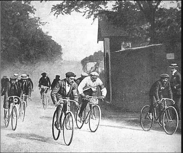 ConorMcleod's tweet photo. The first running of the Tour de France in 1903 http://t.co/BoeuviMHs1