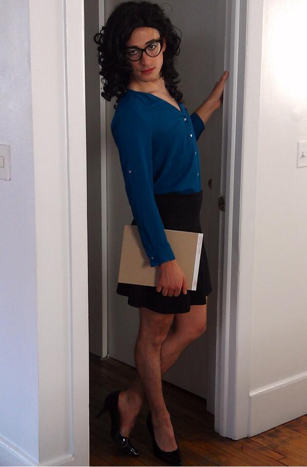 TheKeyofAwesome's tweet photo. Can you handle this sexiness? I doubt it. #FauxDirection @MontyRobertson http://t.co/XvCeWWhnze