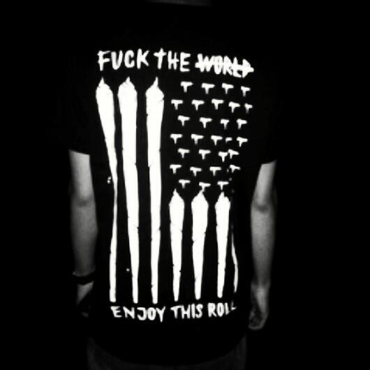 TRKLS's tweet image. [20%OFF] "fuck the world, enjoy this roll" avail size: M. IDR: 80 K.