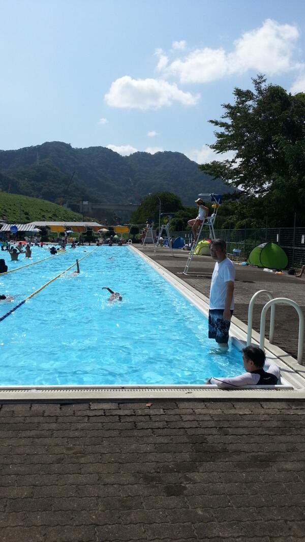 0129ikuko's tweet photo. 覚えてる？こだまプール！なう！子供たち3人、何回かきたけど…20年以上前かな？
パパは、初めて！ http://t.co/xei1KECSwN