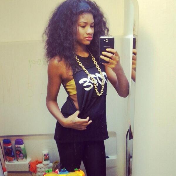 ThotsAtTheTop's tweet photo. Who would get her loose pussy ass pregnant? She lucky her boyfriend saved her whore ass. Her weave nasty too!! http://t.co/5kIEFBDVcq