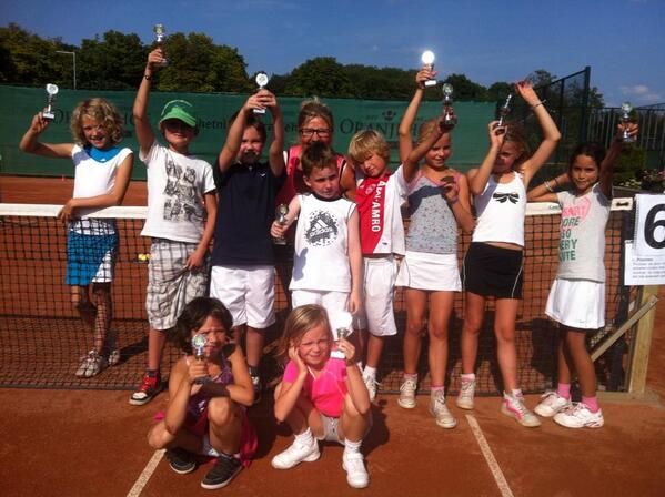 #Plezier voorop - 't Rood Oranje #tennis toernooi - hier staat de stralende #toekomst van #TVdeHout! #Sport #Alkmaar