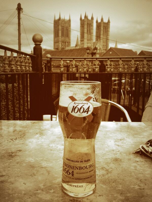 What a view! shame about the cathedral in the background #ignorethat @CloudBarLincoln @1664Kronenbourg #mojo20